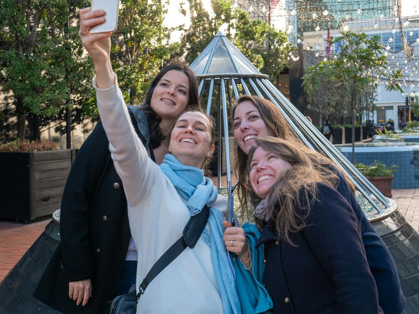 How to Set Up a Selfie Pod: UK Magic Mirror Hire’s 2026 Guide