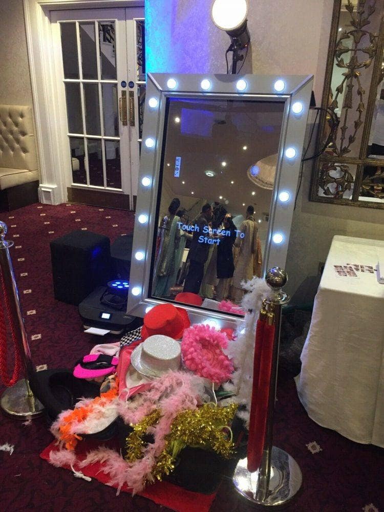 MAGIC MIRROR Hire